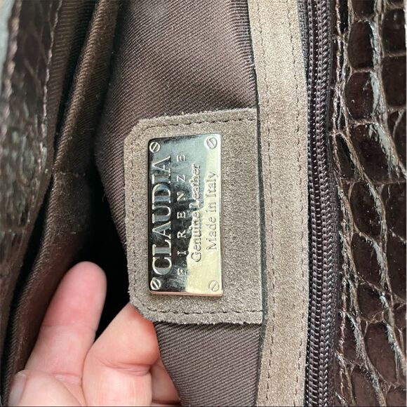 Claudia Firenze Made in Italy Suede Croc Embossed Leather Crossbody - Picture 13 of 13